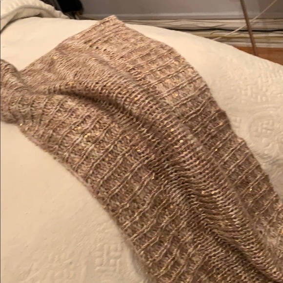 Scarf - Picture 2 of 3